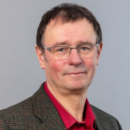Klaus Pohl, Verwaltungsmitarbeiter